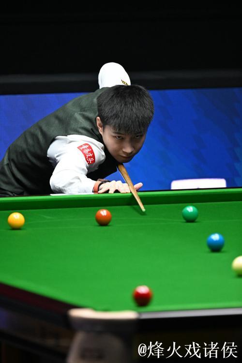 赵心童6-5逆转威尔逊 首度晋级斯诺克冠中冠半决赛